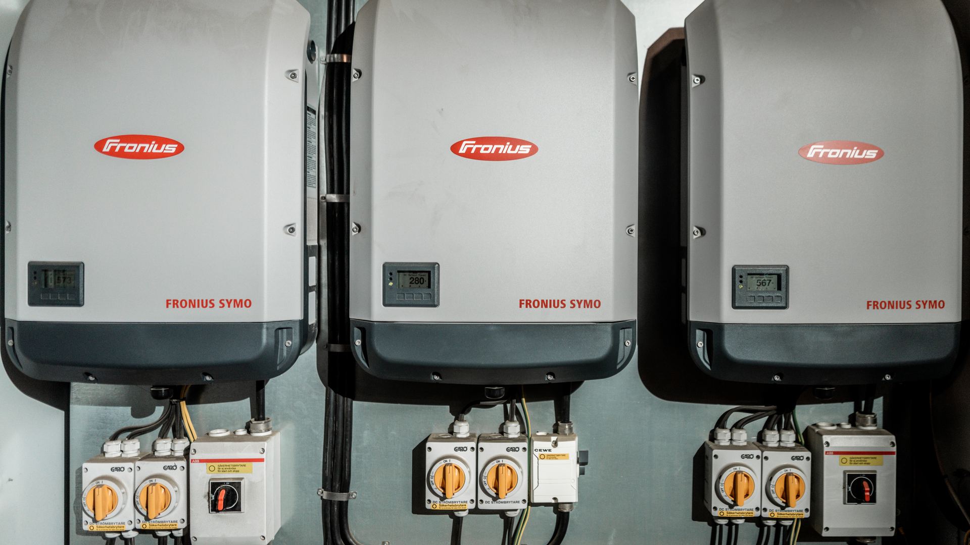 Fronius växelriktare installerade enligt lantbruksreglerna